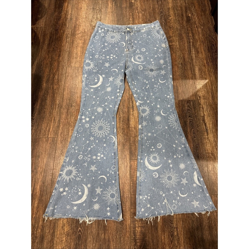 Celestial Women's Moon and Star Zodiac Jeans Stretch Denim Bellbottom SZ LG NWT